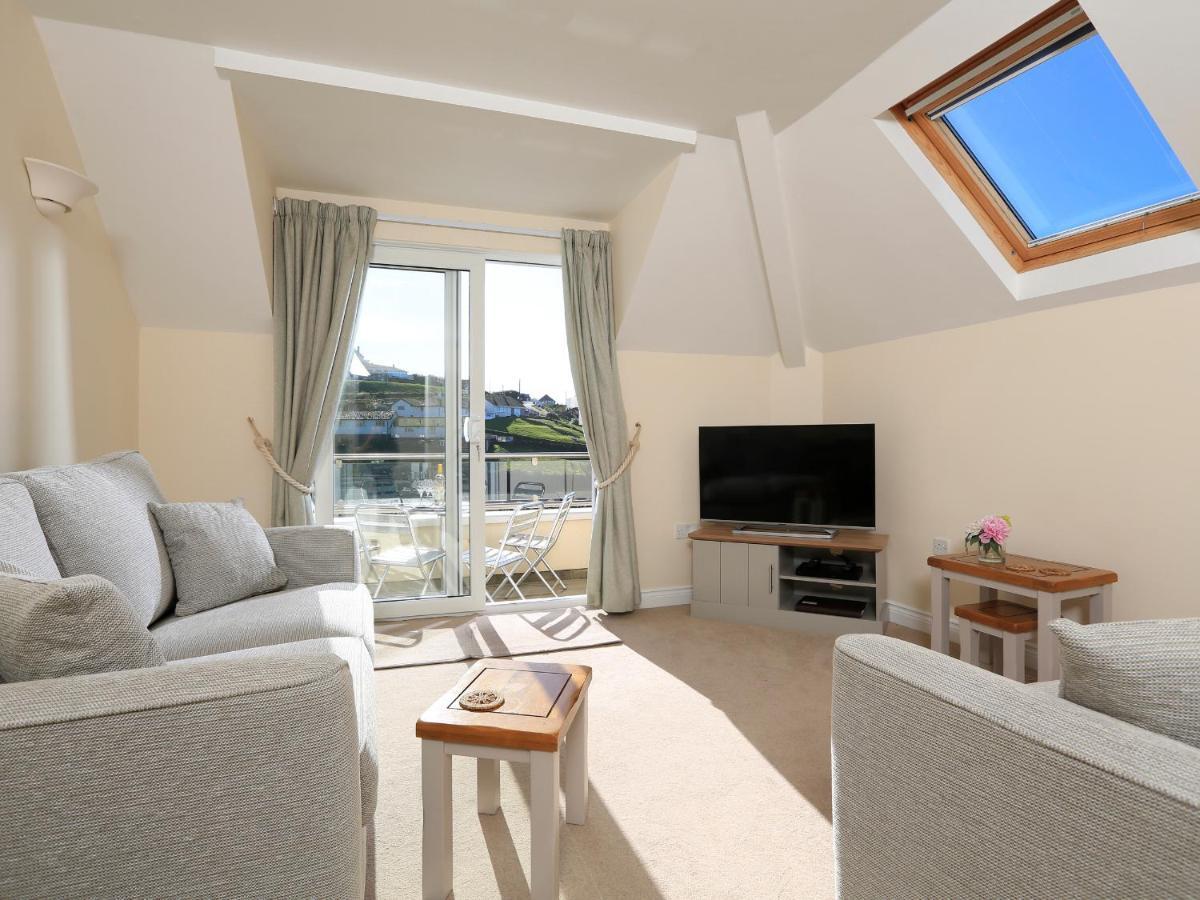 6 Chichester Court Hope Cove Exterior photo
